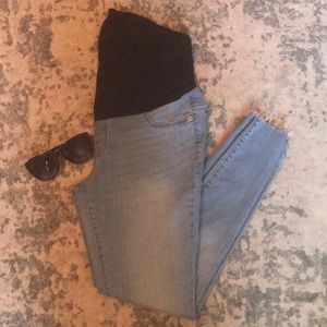 🌸Isabel Maternity Light wash Skinny Jeans🌸Size 4